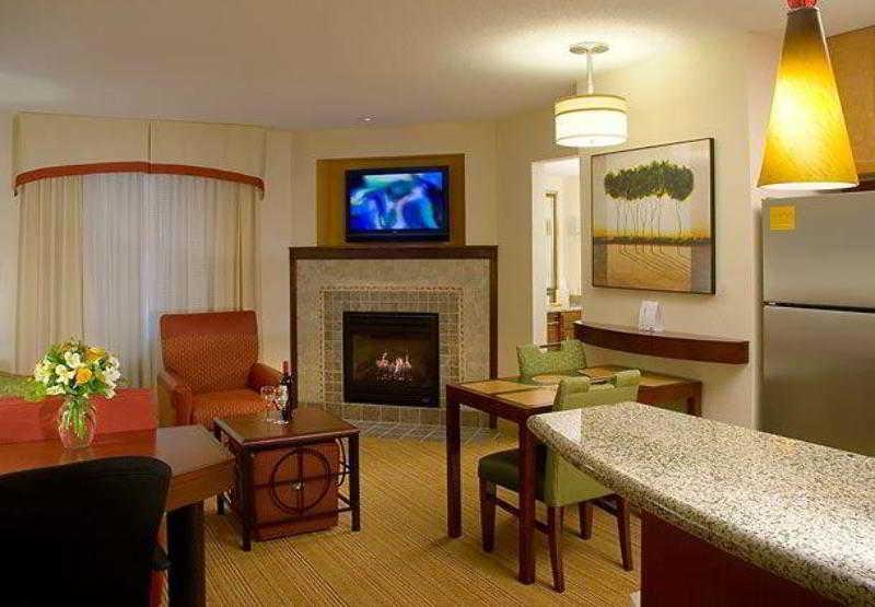 Residence Inn Toledo Maumee Zimmer foto